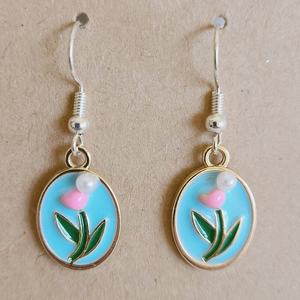Handmade Flower in Frame Dangle Earrings NWOT Ladies Multi-Color Feminine